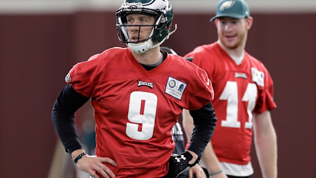 The Eagles' Carson Wentz will be watching from the sidelines following a knee injury. (AAP)