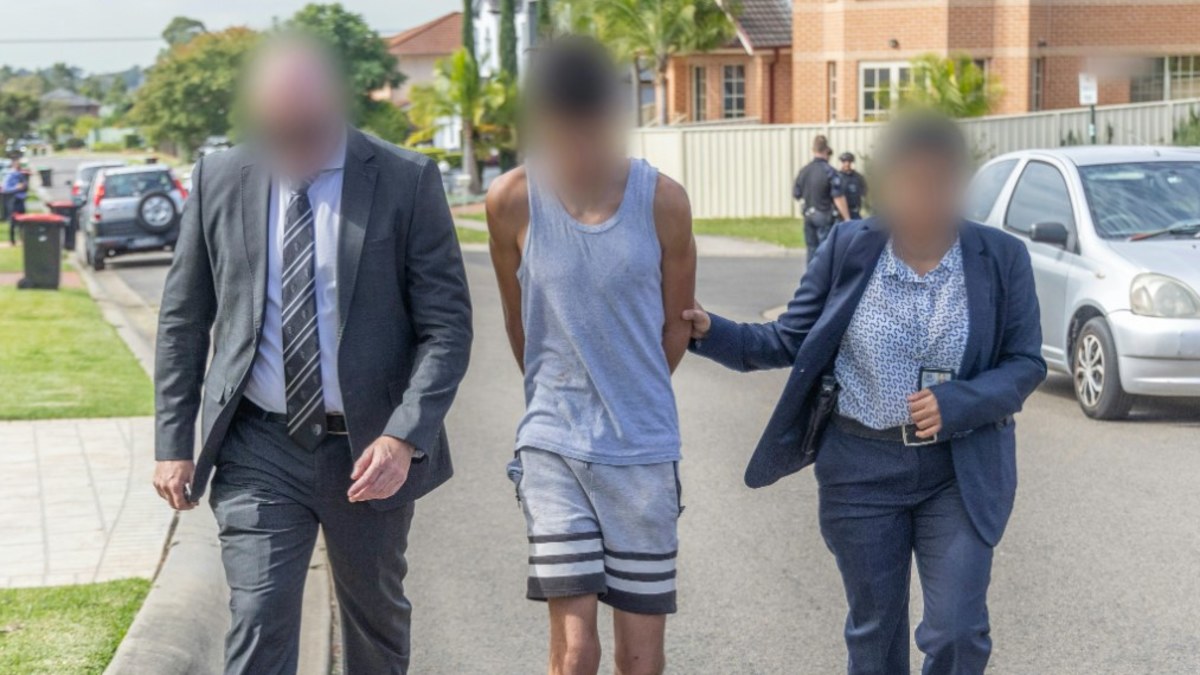 Sydney news: Seven youths arrested in counter-terrorism raids across ...