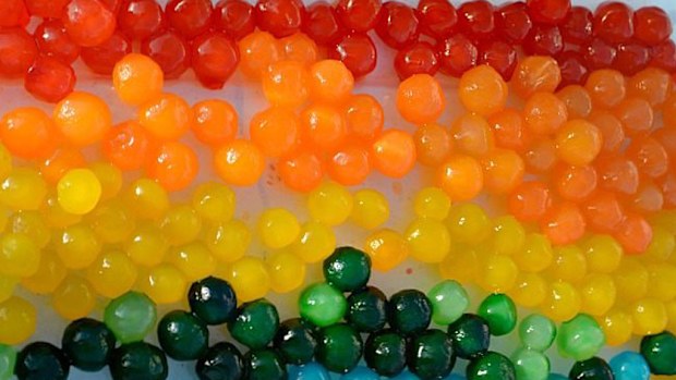 Health experts are warning water beads can cause intestinal obstructions if swallowed. (kidsplaybox.com)