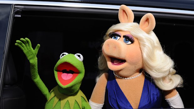 Kermit the Frog and Miss Piggy have called it quits after 30 years. (AAP)
