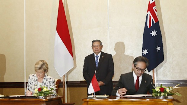 Indonesian Foreign Minister Marty Natalegawa and Foreign Minister Julie Bishop at their bilateral meeting in Nusa Dua, Bali. (AAP)