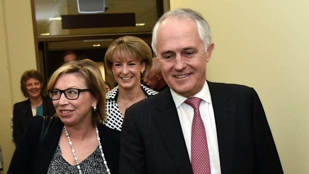 Malcolm Turnbull with anti-domestic violence campaigner Rosie Batty. (AAP)
