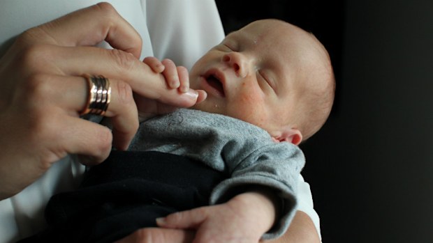 Victoria's registry of births, deaths and marriages will soon be searchable online. (AAP)