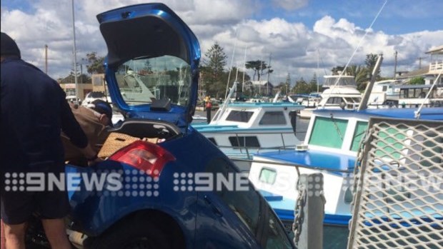 Two elderly women have been rescued from the car in Mordialloc. (9NEWS)