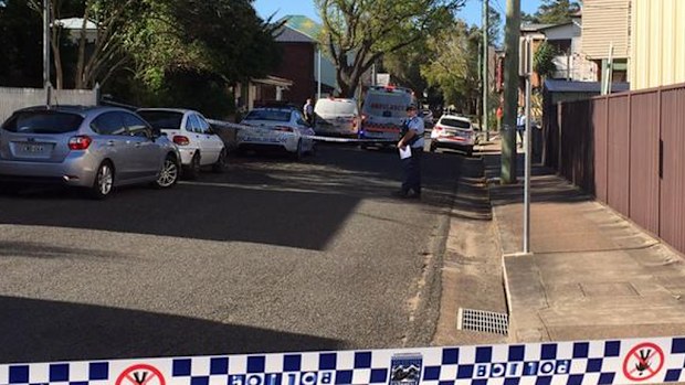 Police attended Catherine St, Maitland. (Twitter: @vivienVD)