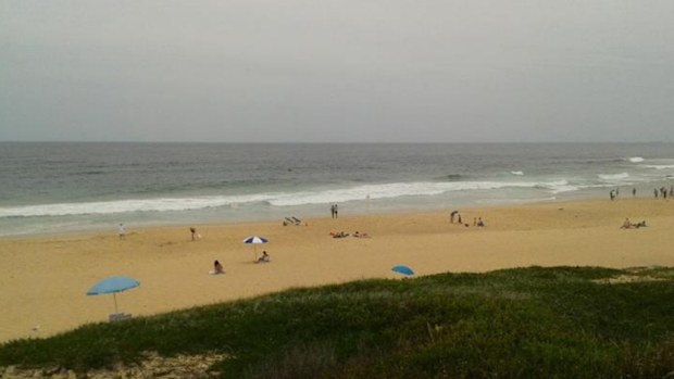 Newcastle beaches remain closed after great white shark sightings. (9NEWS)