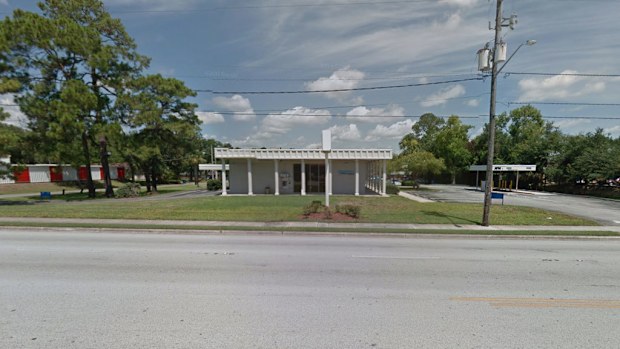 Local police received a call around 9am Thursday local time (1am today AEDT) to reports a gunman was inside a Community First Credit Union. (Google Maps)