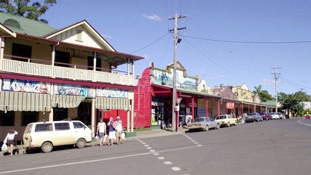 Two men are facing charges are going on a rampage in Nimbin, allegedly stabbing a man and punching a police officer. (AAP)