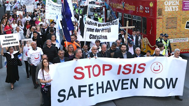 Hundreds marched in Melbourne's streets to protest the Islamic State. (AAP)