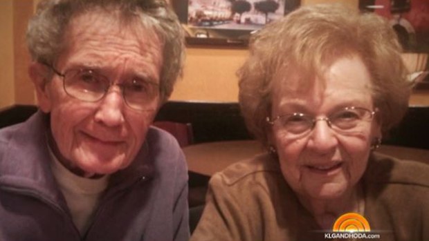 An elderly couple in the US fell in love and married after reconnecting at their 50th high school reunion (TODAY.com)