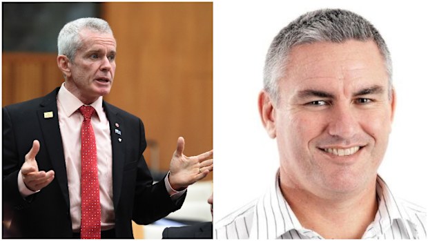 One Nation Senator Malcolm Roberts (left) has been called a "village idiot" by NZ MP, Kelvin David. (AAP)