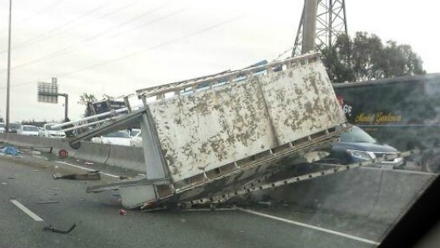 A Twitter photo of the truck crash on the Monash Freeway in Melbourne. (supplied)
