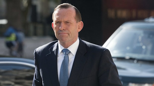 Australian Prime Minister Tony Abbott arrives at the Cabinet Office in central London today. (EPA/WILL OLIVER)