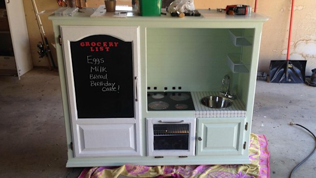 Andrew Hook was proud of his handyman efforts after creating this toy kitchen for his two-year-old son. (Imgur)
