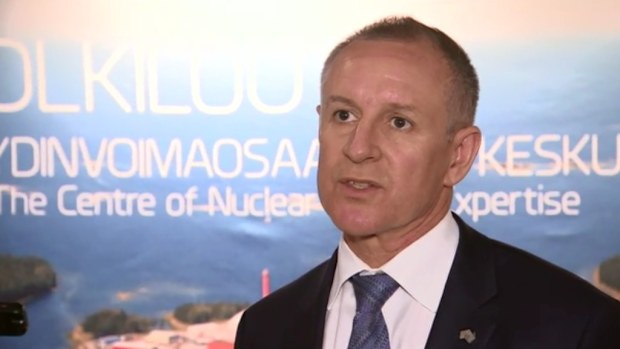 South Australian Jay Weatherhill has expressed his trust in the local community ahead of a royal commission into the proposed nuclear fuel cycle. (9NEWS)