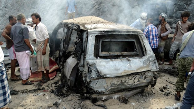 ISIL claimed responsibility for assassinating the governor of Yemen's Aden province, Jaafar Mohammed Saad. (AAP)