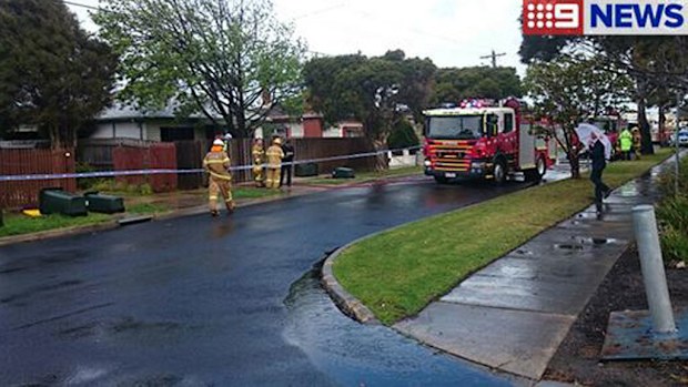 Fire crews attend the scene of a house fire in Geelong which claimed the life of a teenage boy. (9NEWS)