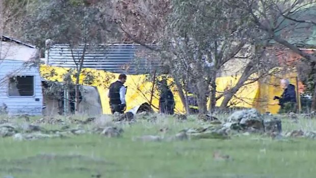 A man died at a fire in central Victoria earlier this morning. (9NEWS)