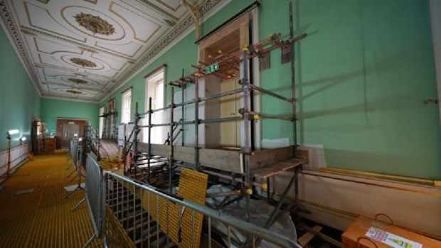 To accommodate the essential renovations, around 3,000 pieces from the Royal Collection had to be decanted from the East Wing for protection.