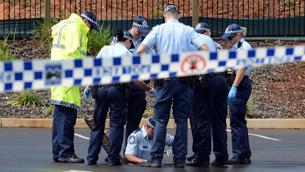 Police at the scene of the Eight Mile Plains shooting in April 2012. (AAP)
