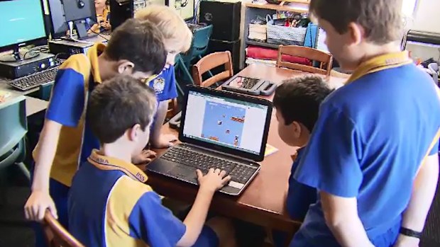 Bulimba Primary School offers a Year One coding class. (9NEWS) 