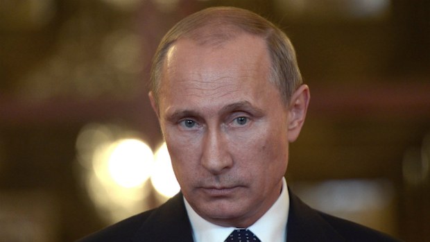 Australian Federation of Ukrainian Organisations chairman Stefan Romaniw has said that Russian President Vladimir Putin has "blood on his hands" over the destruction of MH17. (AAP)