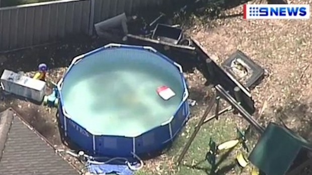 Emergency services were called to the Seven Hills home about 12pm. (9NEWS)