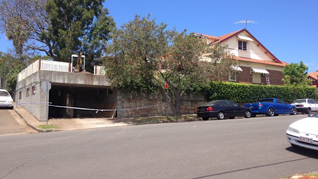 An explosive device, thought to be a hand grenade has been found by construction workers at a home in Crows Nest. (Laura Tunstall)