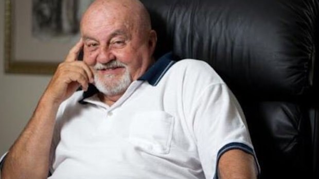 Adelaide radio host Bob Francis has died aged 77. (9NEWS)