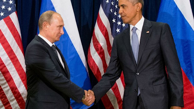 Russian President Vladimir Putin shakes hands with US President Barack Obama. (2015)