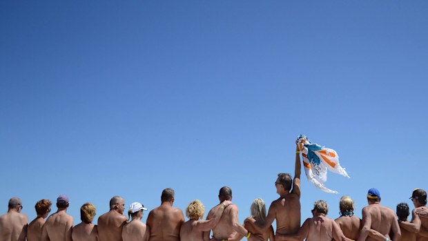 Almost 800 skinny dippers joined in the fun at South Fremantle beach. (AAP)