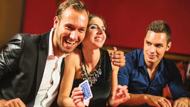 Heterosexual men have been found to take more financial risks after being shown the image of an attractive male. (Getty Images)