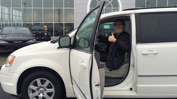 Tony Berard in his new car. (Image: Jason Kapoor/ABC News US)