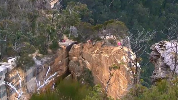 A man has died after a climbing accident at Hanging Rock, in the NSW Blue Mountains. (9NEWS)