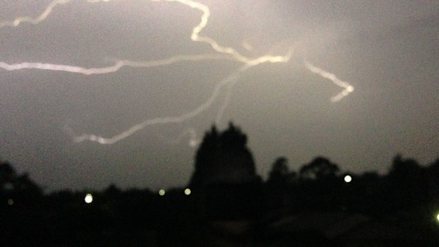 The storm hit Ringwood, in Melbourne's east early this morning. (Louise Malizia)