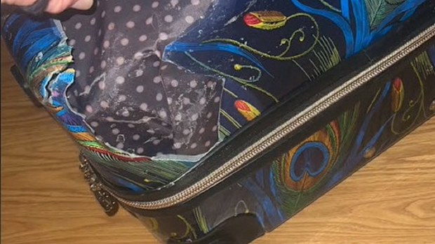 luggage damaged in flight compensated in surprising way