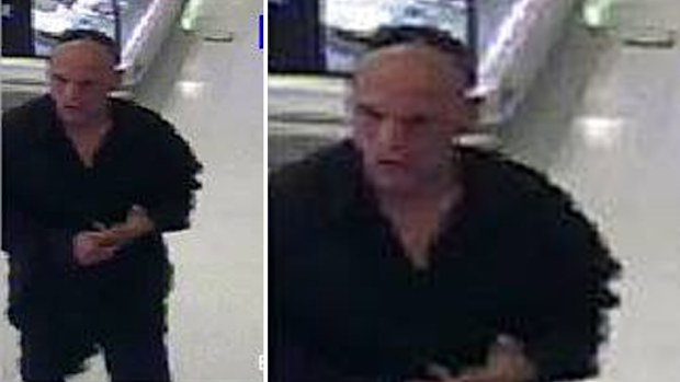 Police are on the hunt for this man after he allegedly stole 12 hams from a Victorian Coles supermarket. (Victoria Police)