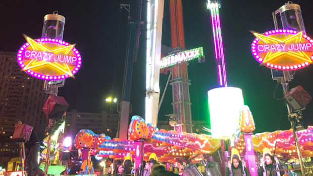 Children stranded 52m in the air on broken fairground ride