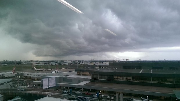 Thunderstorms have caused flights to be diverted away from Sydney Airport. (Twitter @SydneyAirport)