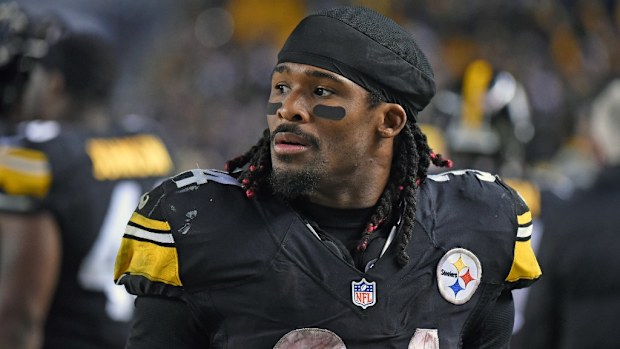 DeAngelo Williams is an staunch supporter of breast cancer awareness. (Getty)