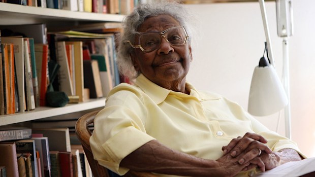 Indigenous activist Faith Bandler poses for a photograph at her home in Sydney in 2009. (AAP)