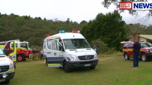 Police have evacuated homes in the Blue Mountains, NSW, after an explosives scare. (9NEWS)