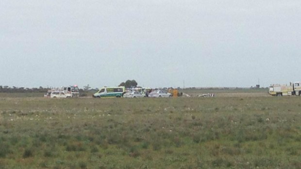 A man has been injured in a plane crash at Tailem Bend, east of Adelaide. (9NEWS)