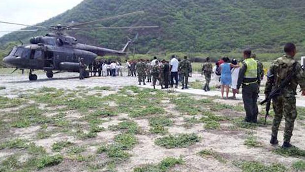 Rescue crews attempting to reach the remote area in Colombia. (El Colombiano)