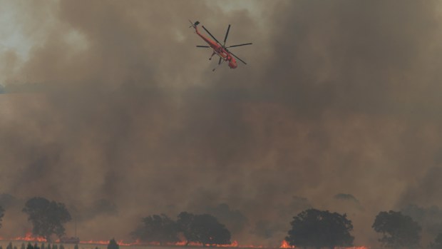 Victorians are being warned by emergency services to prepare for a long, hot summer. (AAP)