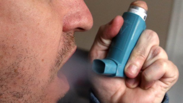 Asthmatics are twice as likely to have mental health issues. (AAP)