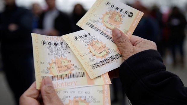 The draw triggered lengthy queues at US outlets. 