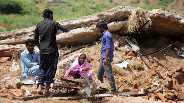 Monsoon rains in Pakistan and India have killed hundreds and destroyed homes. (Getty)