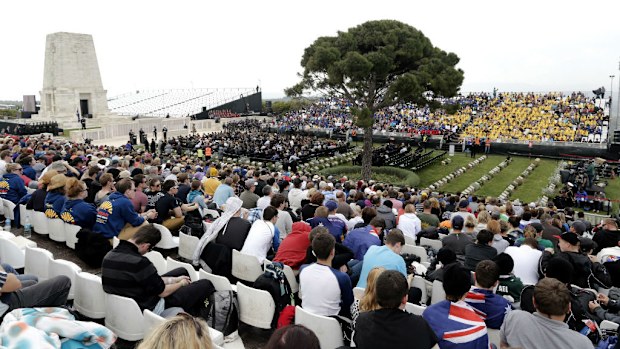 People attend the Australian Memorial Service at Lone Pine in 2014. (AAP)