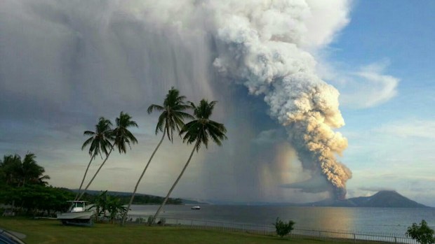Mt Tavurvur in Papua New Guinea erupted this morning for the second time in two years. (Photo: Philip Onaga)